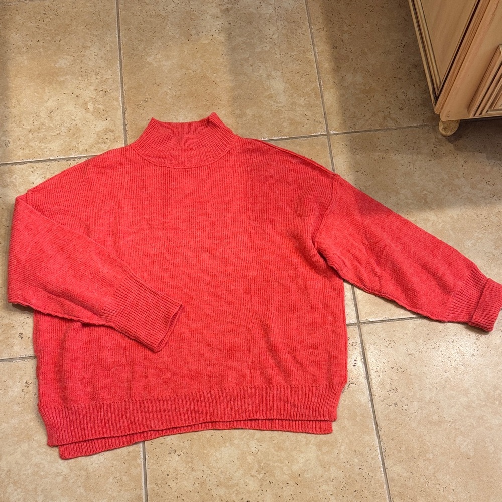 LA MIEL Vibrant Red Turtleneck Sweater